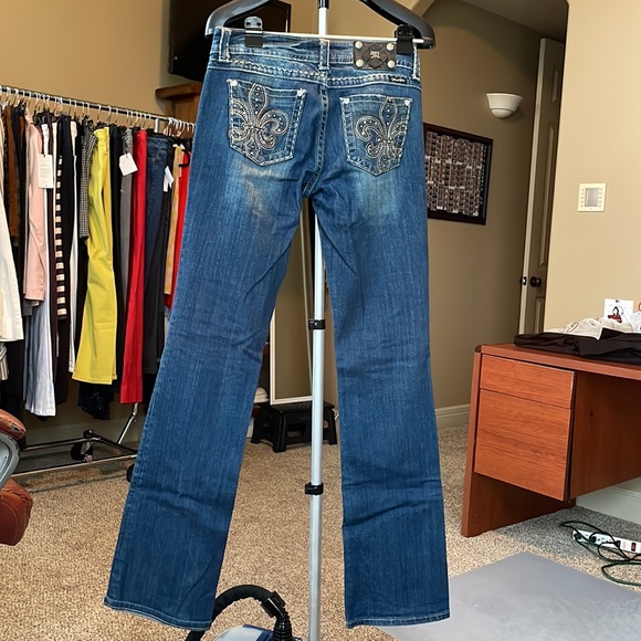 Miss Me Jeans - Picture 10 of 12
